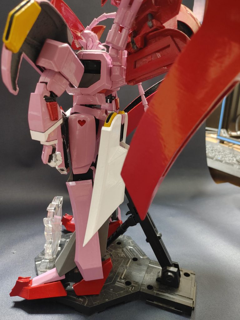 太股のハートワンポイント。良いデザインしてますよね(^^;)