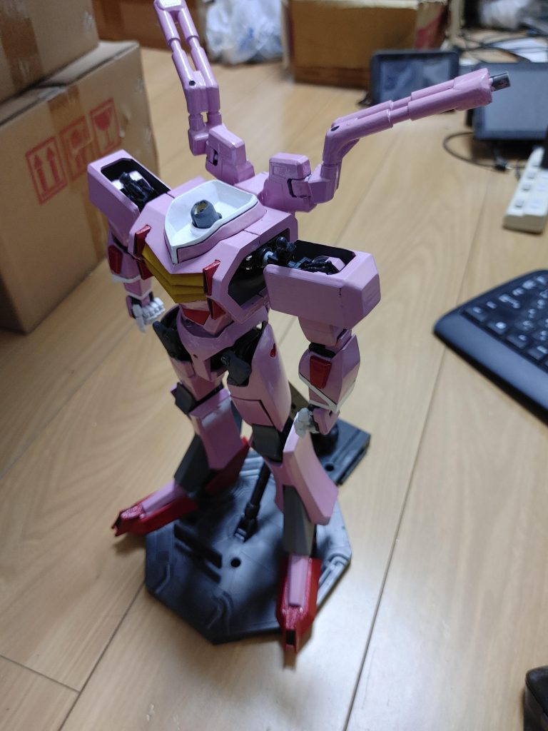 フレーム側余り(^^;)完全変形は諦めました。収まるように設計すると外装の大きさが約1.5～2倍位必要です(T_T)