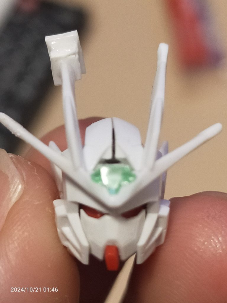 最初はエクシアのフェイスと額にクリアパーツがあったのですが失くなってしまいました泣