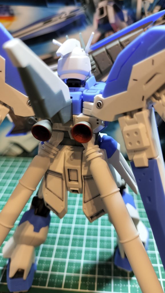 バーニアの内側だけ塗りましたが、ほかは全くそのままですが、とてもカッコ良いキットでした。