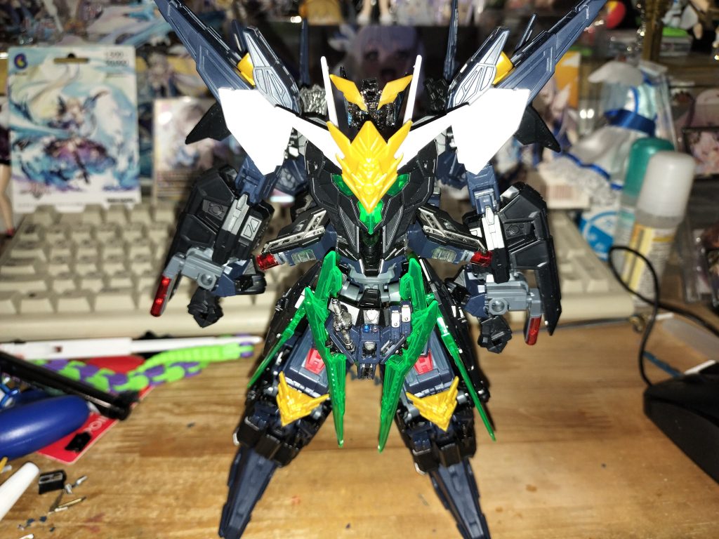 さらに少し改造　頭を確かこれはアスタルトだけ？　に変更角はイージスナイトを使いました