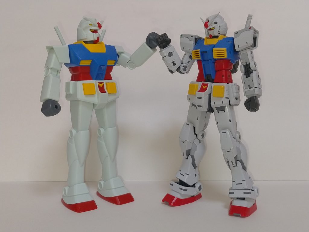 お互いを讃え合いグータッチリバイバルおっちゃん“ キミ何から何までめっちゃかっこよすぎるなぁ。かなわんでしかし。”RGおっちゃん“ なに言うてはりますのん?先輩かて雰囲気あってよろしおまっせ。なによりオーラが違いすぎますわ。”