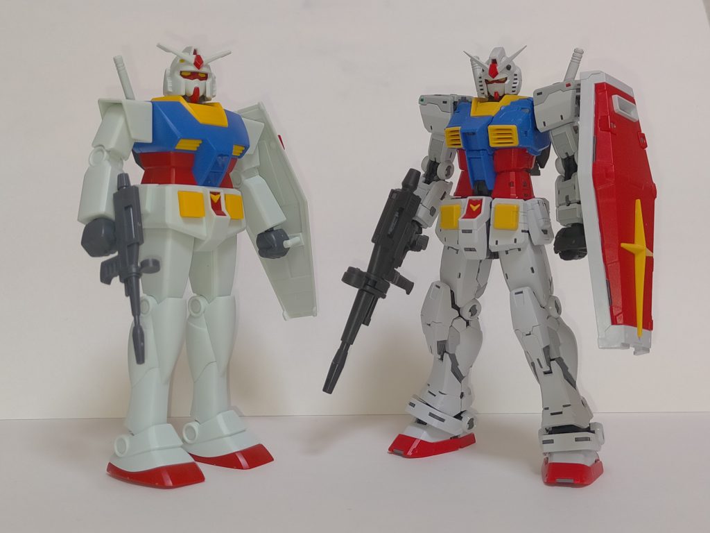 片や昔の型を現代の技術でリメイク、片や兵器としてのリアルさを追求してアレンジ…どちらもそれぞれ良さがある。