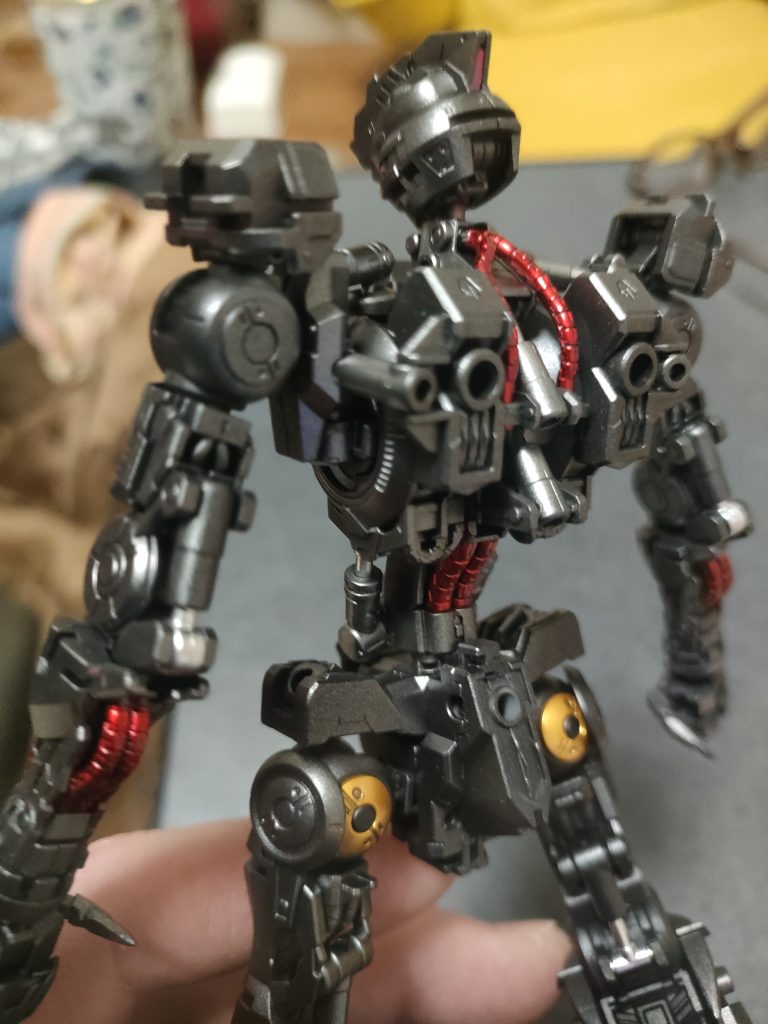 パイプ類は赤で。