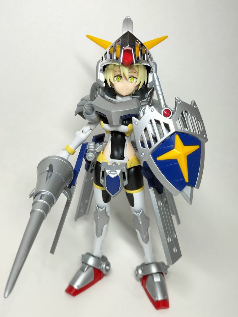 たまたま買えたユフィアさんにナイトガンダムの兜を被せてみたらサイズバッチリだったので勢いで作ってみました(gundam-kao6)