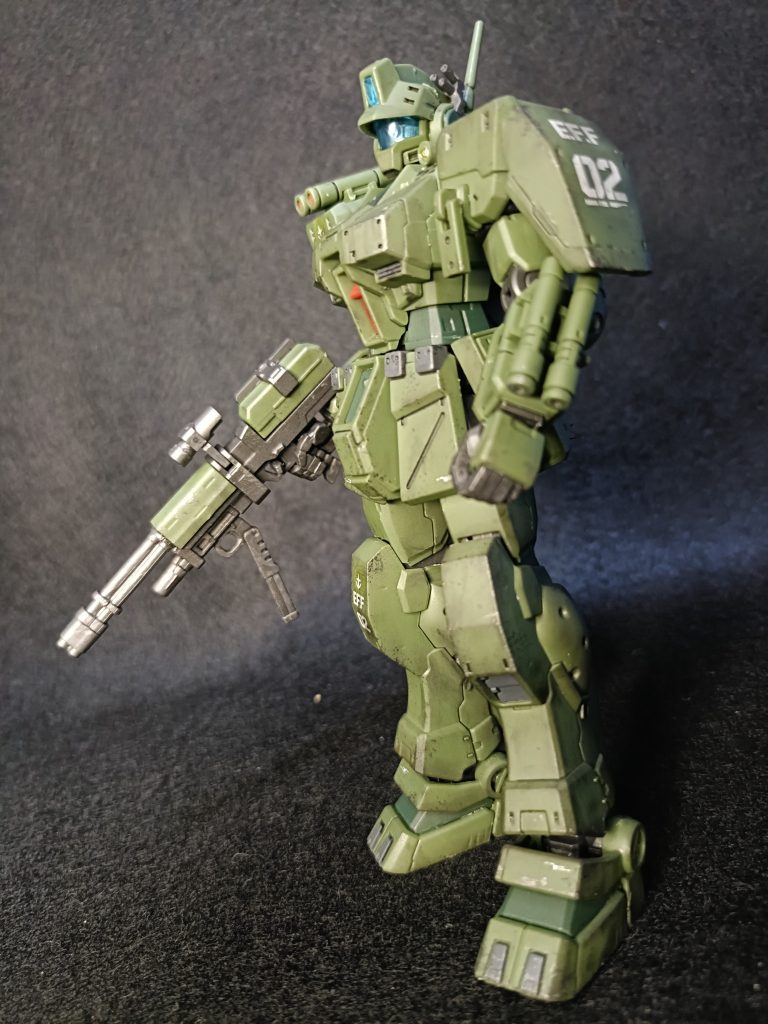 斜め。隠密機なのでデカールは少なめにしました。