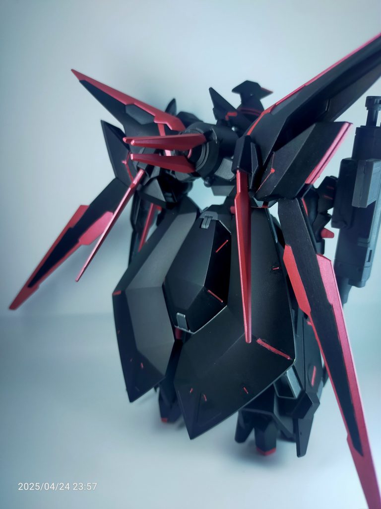 バックパック　エクシアダークマター腰部　境界戦機のレイキバックパックはそのまま使用、レイキのブースター？にはネオジム磁石を付けてますが保持力が弱いです💦