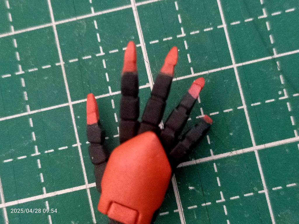 プラ版を各指に付け延長しました、本当はもっと鋭利にしたかったのですが要練習です😅