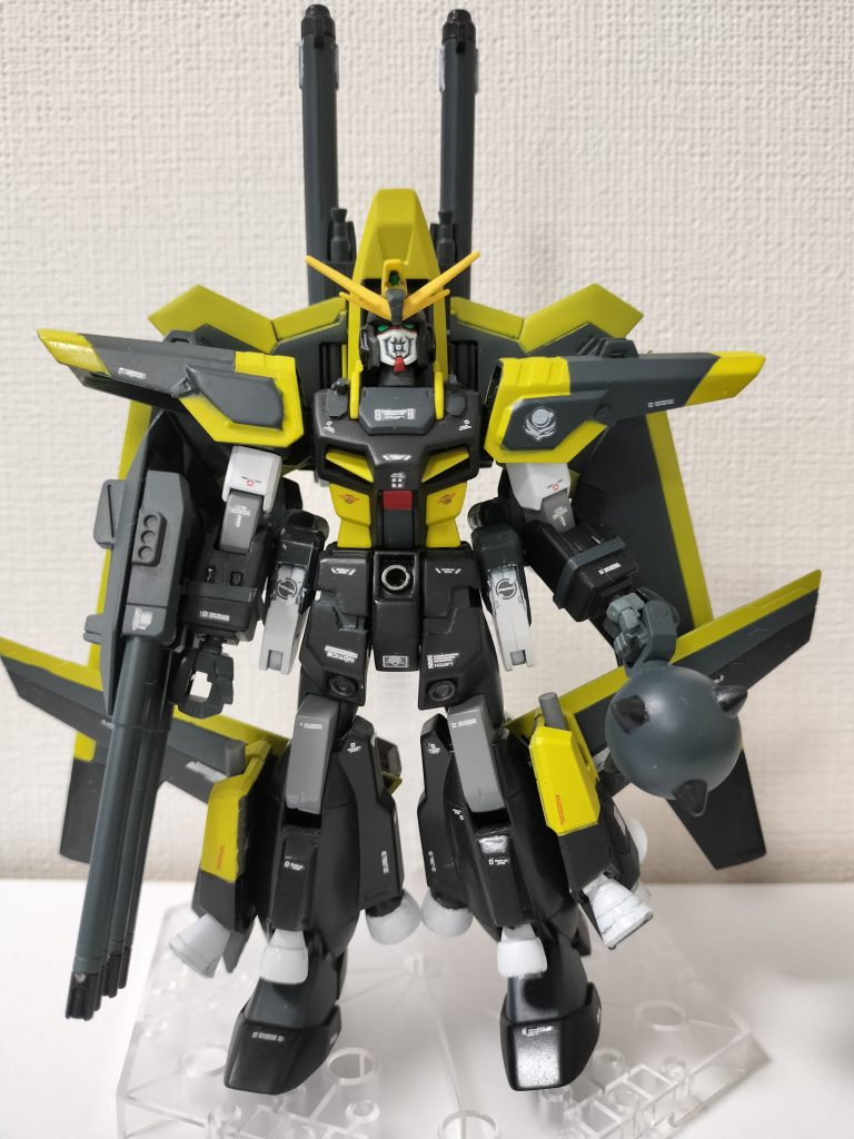 武装超破砕球「スーパーミョルニル」2連装52mm超高初速防楯砲115mmレールガン / 105mm単装砲100mmエネルギー砲「ツォーン」短距離プラズマ砲「アフラマズダM417 80mm機関砲