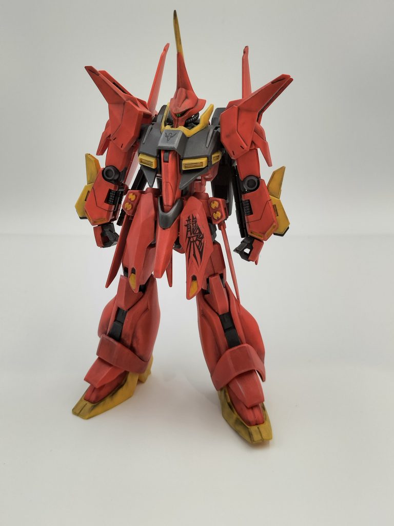 1日で完成を目指して素組み+ガンダムマーカーでサクッと✨️最後はリアルタッチマーカーでウォッシング、、、だけでは物足りずウェザリングマスターを少々(gundam-kao6)