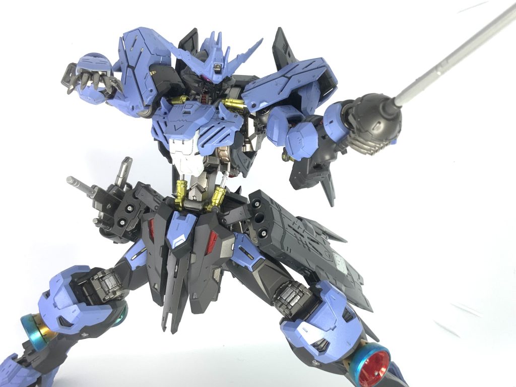 バーストサーベルですカッコ良いね!刀身はスターブライトジュラルミンですサフ塗ればよかった(一敗)