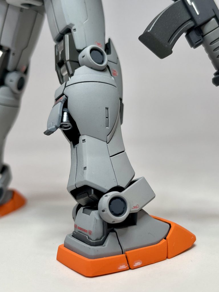 脚のスラスターは地上ではジャンプの補助になるのでしょうか。