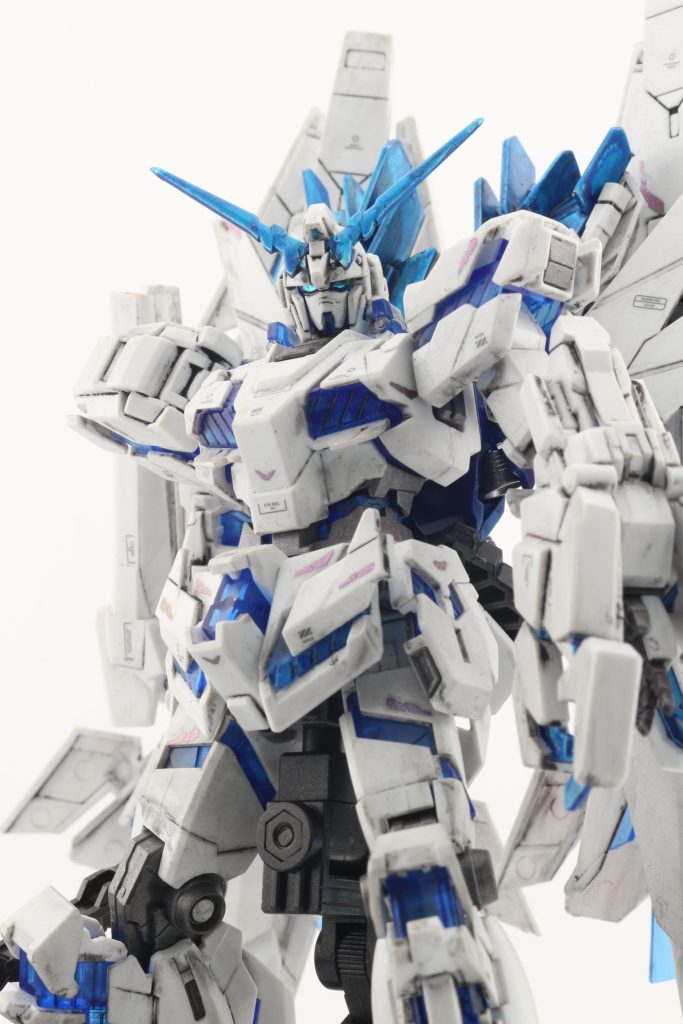 塗装については、パーツホワイトを白の部分に