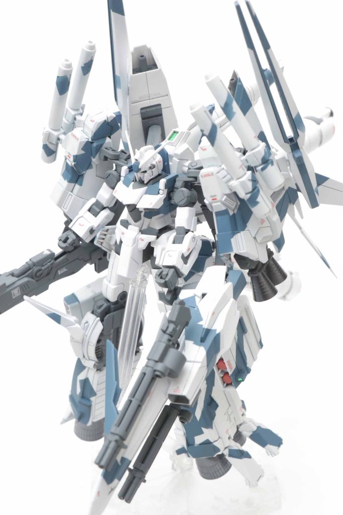 エコーズとは別の勢力によって企画・開発されている。テロリスト(ネオ・ジオン)を殲滅する事を目的とするため、単機での過剰なまでの武装、増加ブースターを施されており、通常のパイロットが搭乗する事を考えられているか疑問点が多い仕様である。