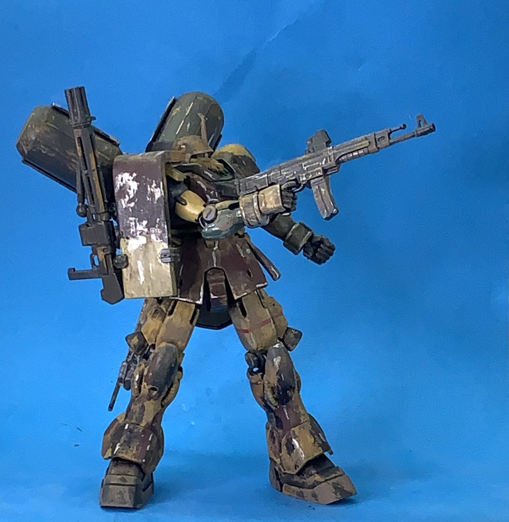 ウェザリングは久しぶりにウェザリングマスター使ってその上から禿げと汚れをターナーの茶色三色で足しました。なかなかにいい感じ、しかし重ね重ね割れるのよ、マスターは