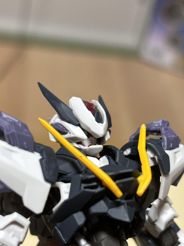 中にちゃんとガンダムフェイスが入ってます。