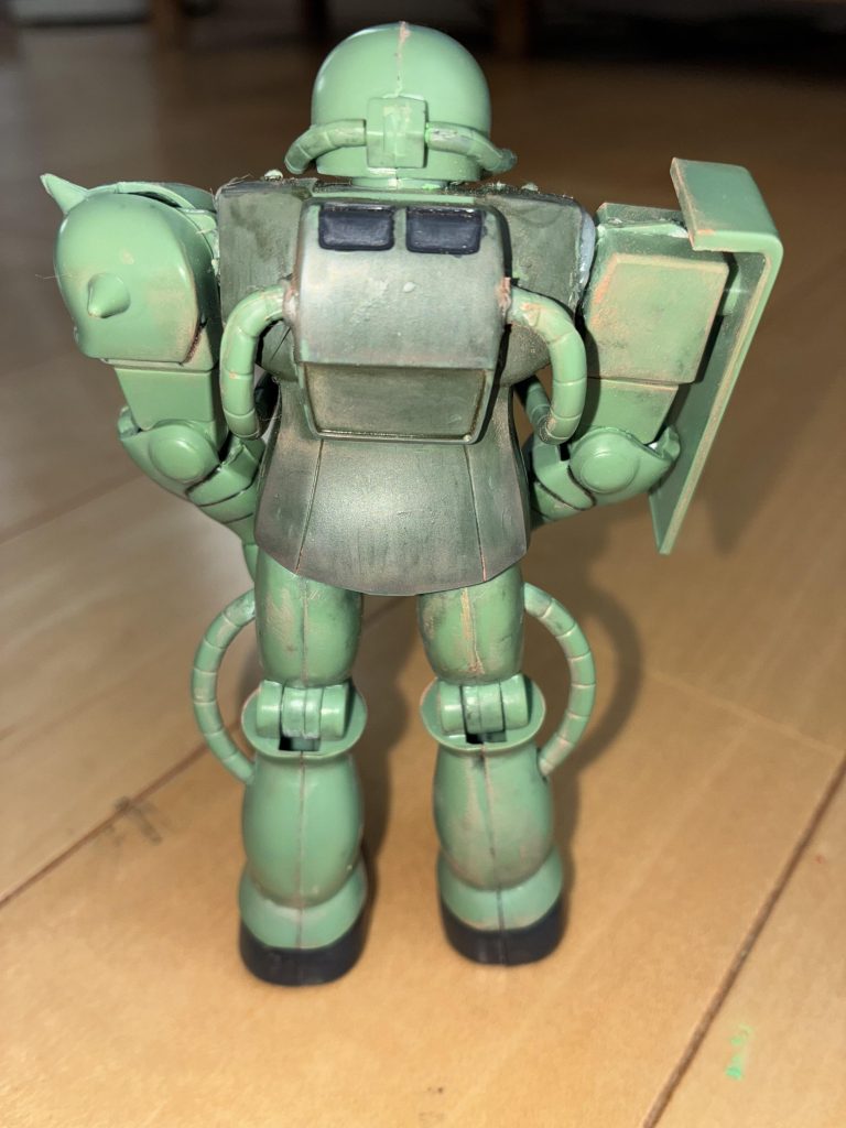 胴体はガンダムマーカーのザクダークグリーンを使ってます