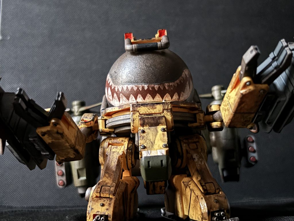 クローの肉抜き穴はプラ板で隠しましたディテールアップにもなって一石二鳥