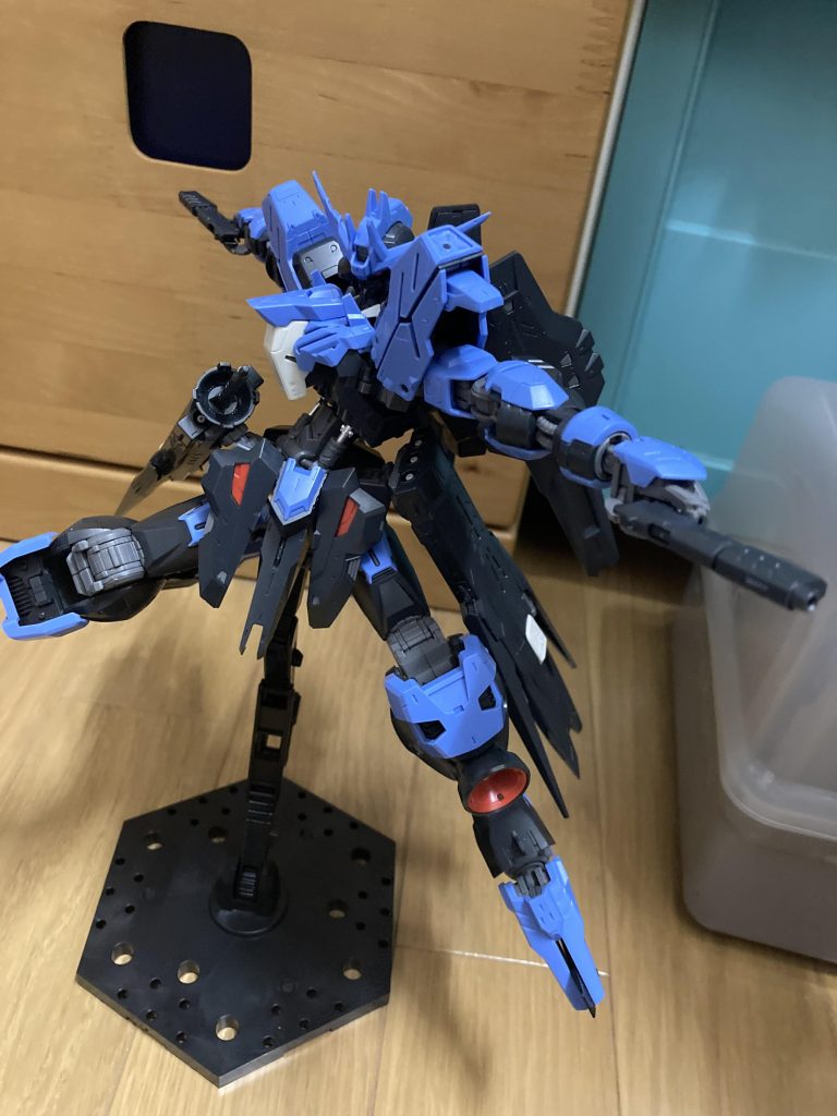 箱絵のポーズです