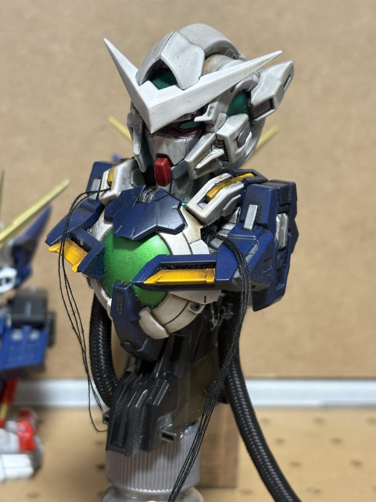 エクシアを全塗装して汚した写真です。