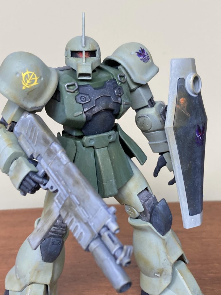 腰部を2ミリほど上げて、細腰にしています。太ももは一度切断手術で2ミリちょい足長に。全体にキットのままよりは細身足長でスタイル良しになったと思います。^_^