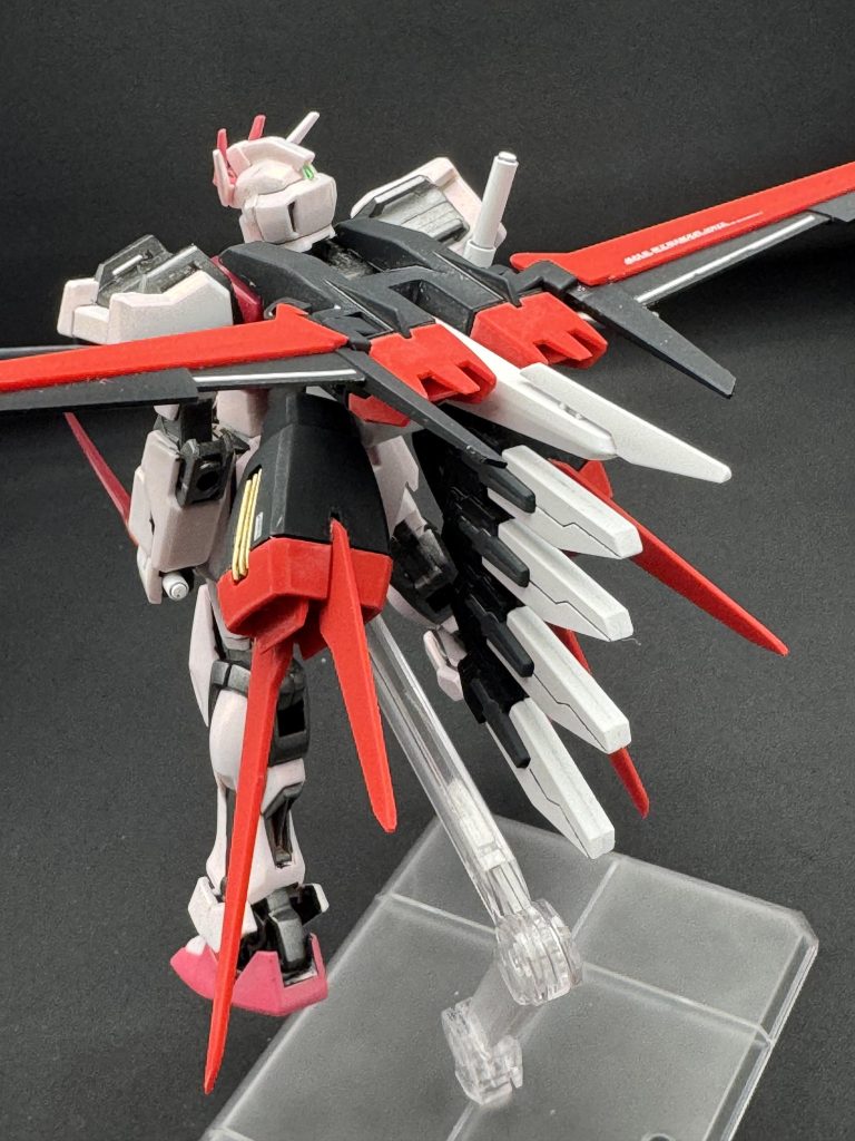 パーフェクトストライク用の追加バッテリーもついているので、エナメルのジャーマングレーで塗り分け…結構、合わせ目消しが面倒でした…