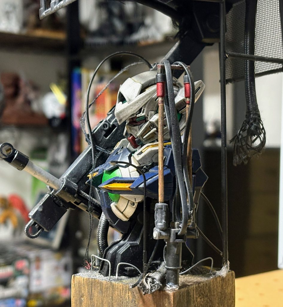 ケーブルがごちゃごちゃしてる方が好みなのでたくさんつけました。下の柵がケーブルで潰されてますね。 次は今回作ったものを元により良いものを作ります。