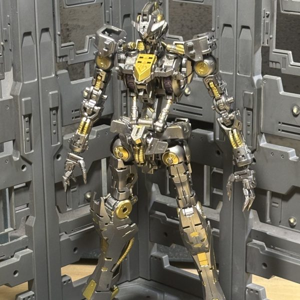 先月発売のヴィダールを作ってみたらガンダムフレームの魅力に気が付いてしまった…バルバトス始めました（1枚目）