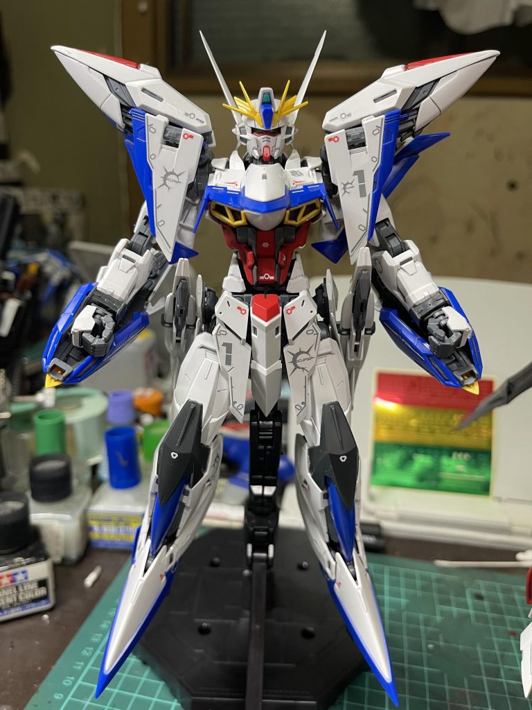 1号機、バッテリー稼働でビームライフル、ビームシールド、ミラージュコロイドも使えるすごい機体