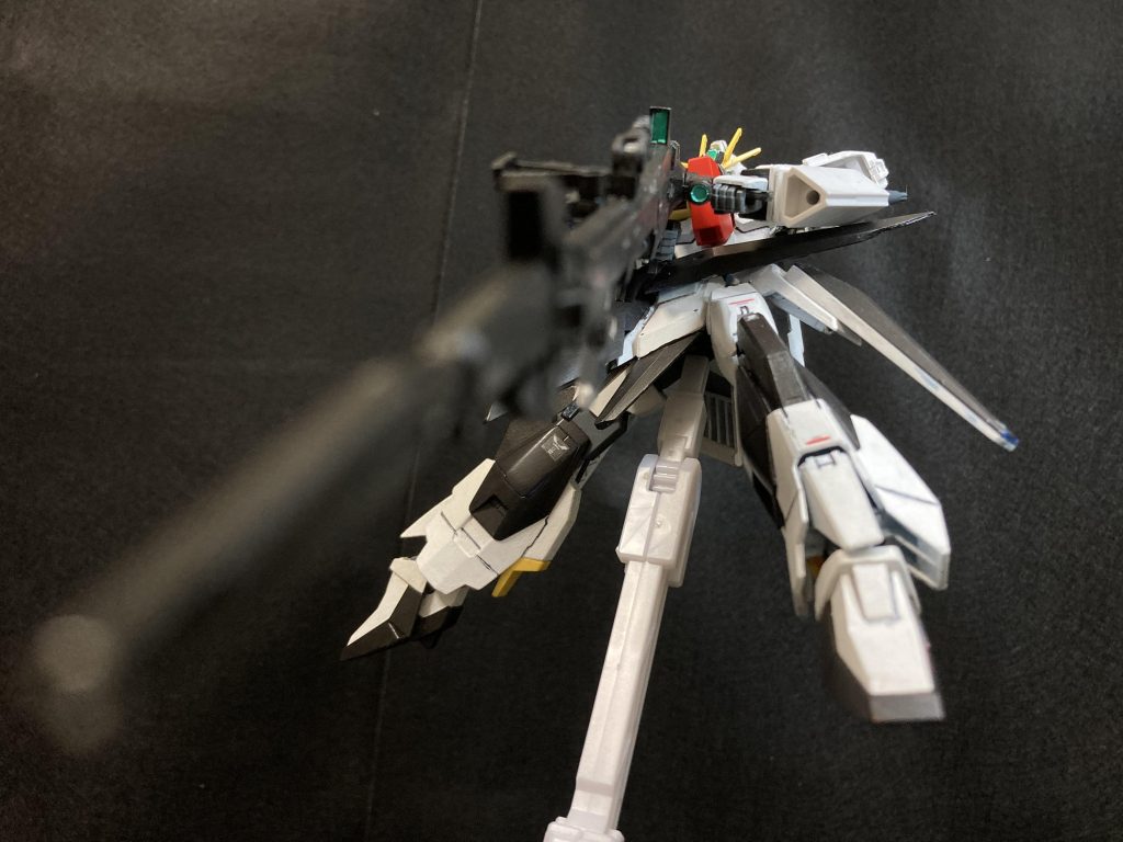 しかし今みると目玉になれるか怪しいそんなHi-βガンダムですがこの機体は過去に僕が個人的に作ったHi-νガンダムガンダムのリメイク作品でもあります!こちらの右上のやつですね!多分5、6年はたってると思いますね…