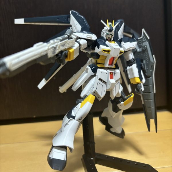 HG Hi-vガンダム