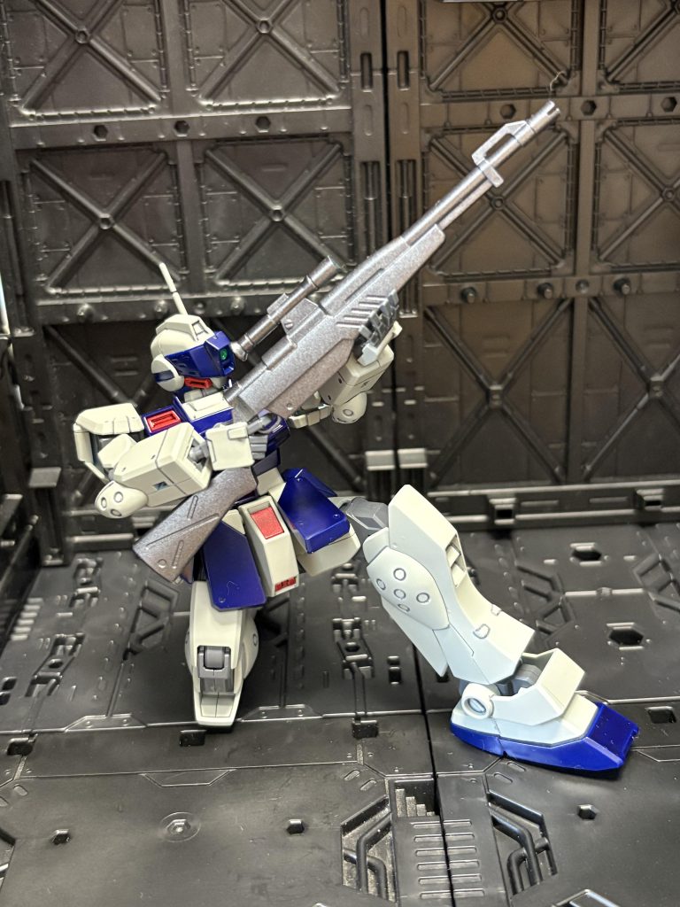 狙撃ポーズ。とても良い😁バイザー可動します。