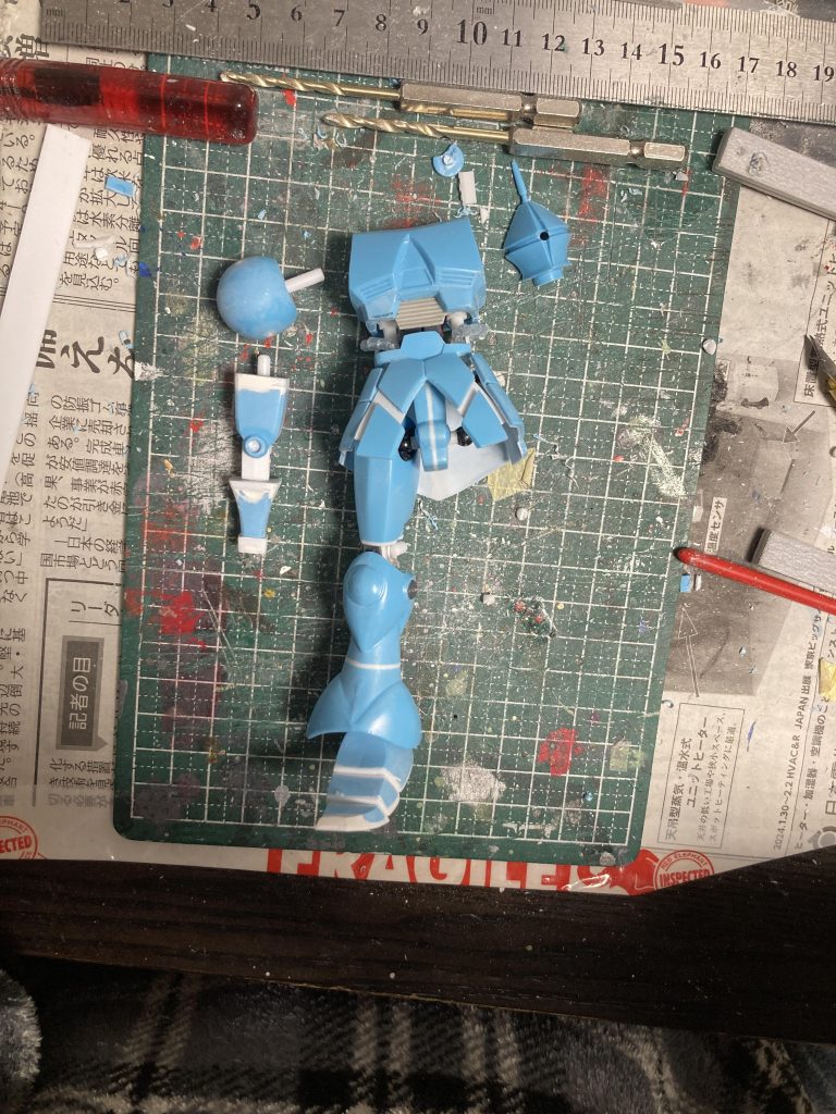 とりあえずぶった斬ってプラ板ちまちま追加して…