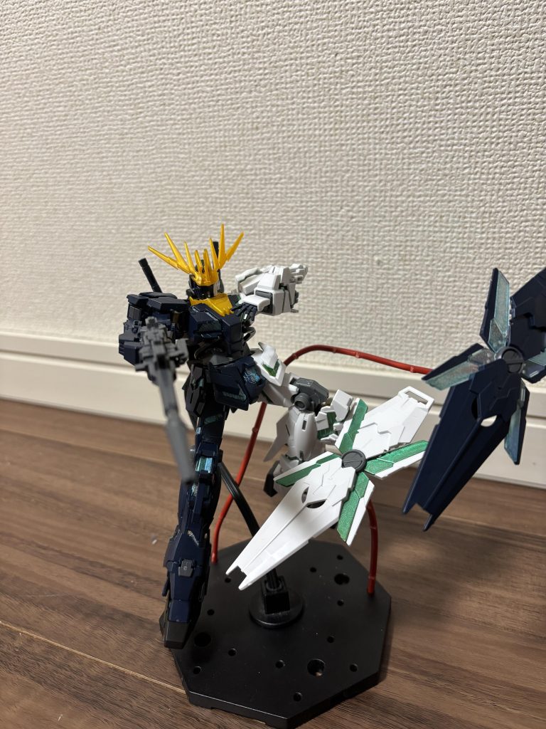 余剰パーツのシールドを塗るのがいちばん楽しかったです。ランナーが自由に動かせるスタンドになってくれたのでファンネルKのものをつけるならこれからも使いたいです。実質無料だし…