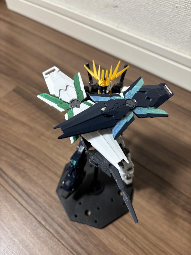 シンエヴァンゲリオンでもあった無人艦隊を重ねる感じのやーつ。2枚だけどこの後間違えて足が当たっちゃったけど見事にシールドで防いだのかノーダメでしたね。ガンプラが人間に耐えた）