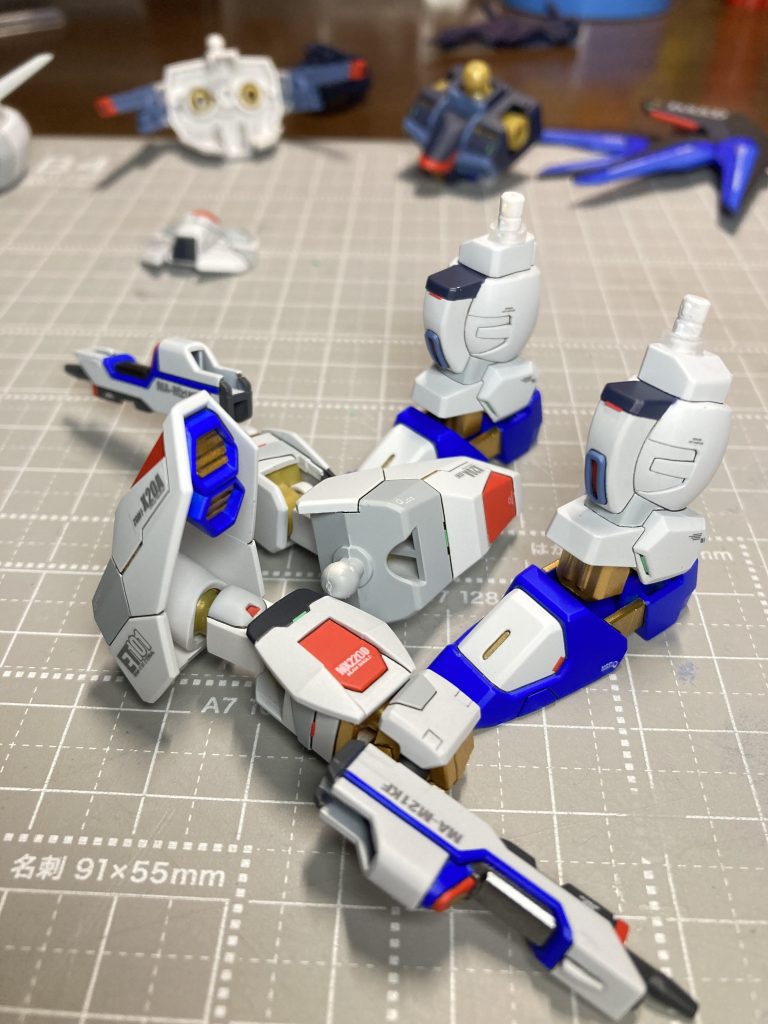 初めて挑戦したレッド、グリーンポイント。小さくて見づらいかもしれないです。こうゆう一手間で情報量いれてくの楽しいですね♪