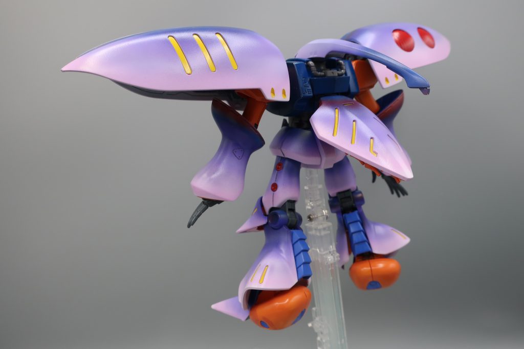 その流れで　ランバラルが発売したらグフと飾れます。その流れで　パプティマスシロッコが発売したら　ジオ　メッサーラと飾れます。