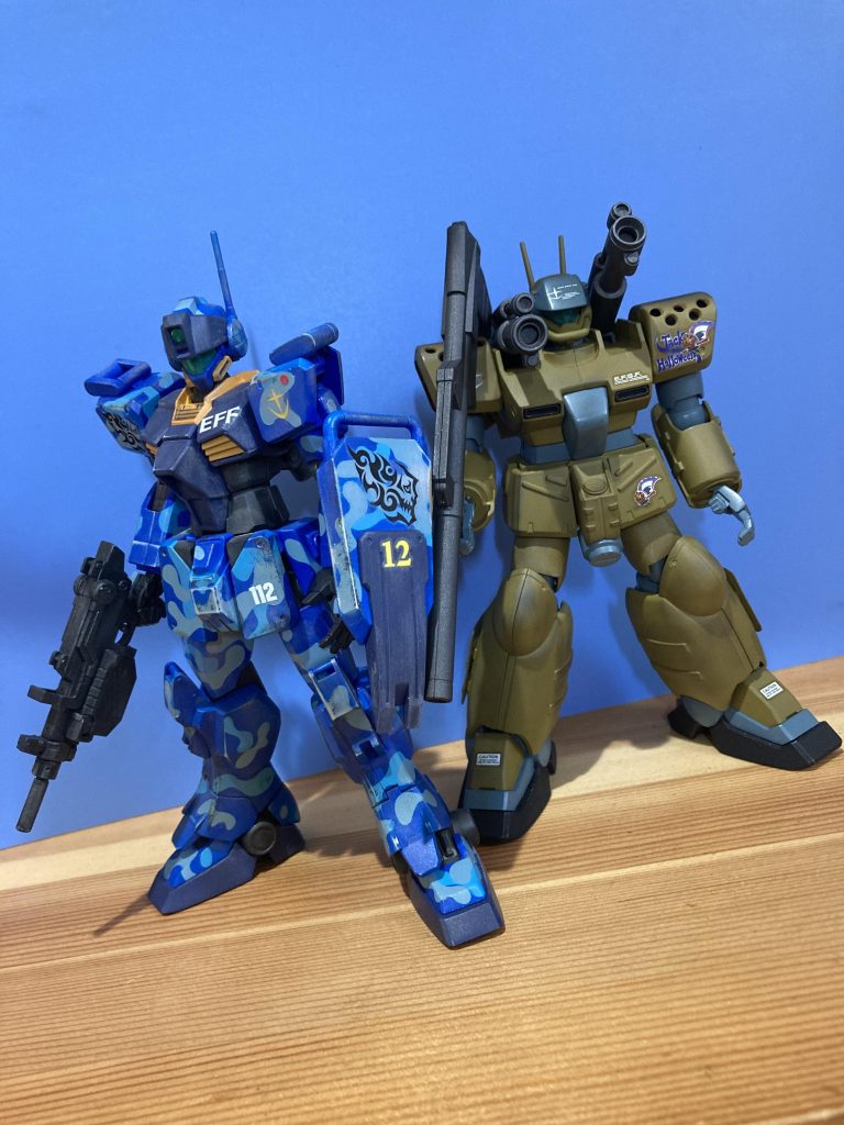 ジャンクパーツの発掘の際にたまたま掘り起こした量産型ガンキャノンさんとパチリナンバーは適当。部隊章も手持ちからガサゴソとイラストで選びました