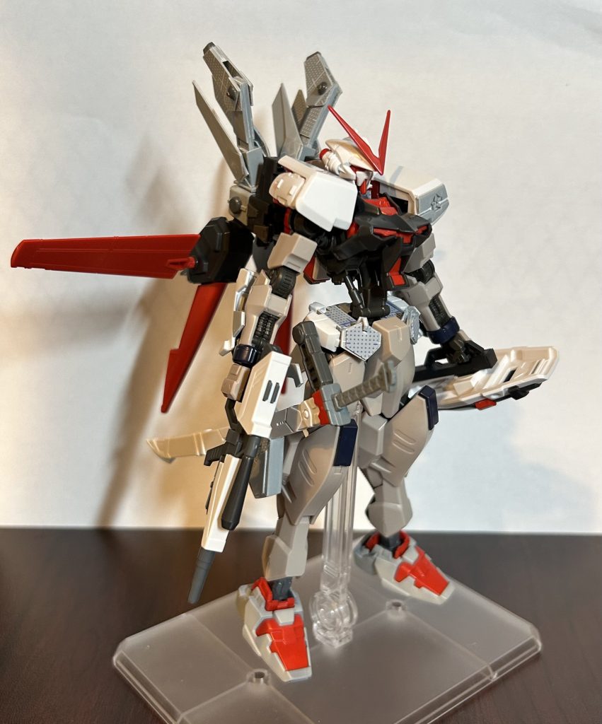 ・塗装前盾と羽がまだ付いてる状態。