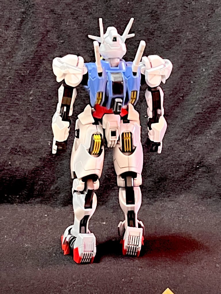 背面撮影後に踵裏の塗装は白でよかったのか不安になりました。