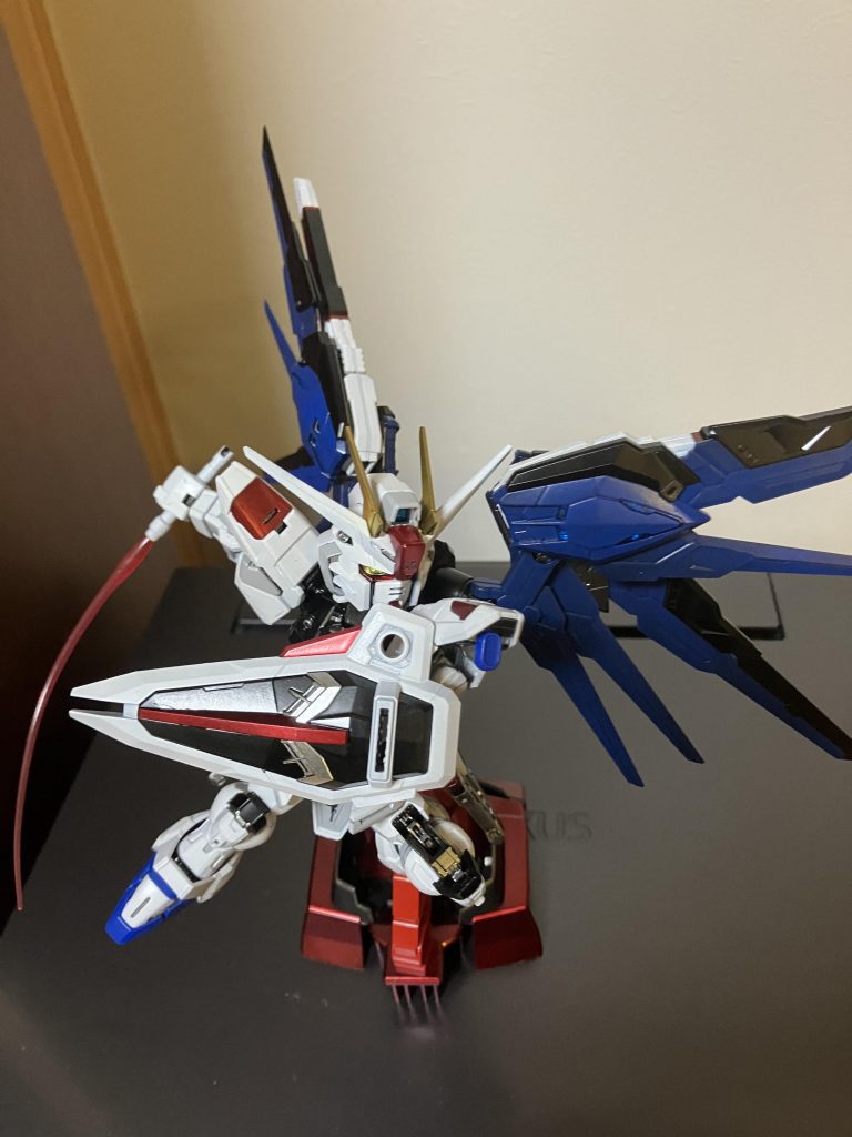 サーベル持ちもやはりイケメン