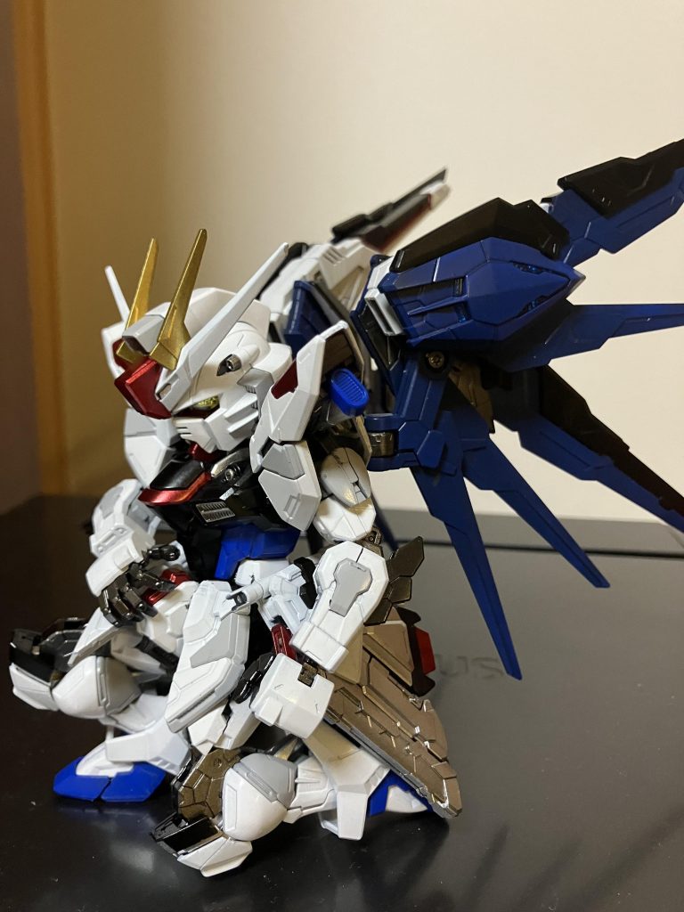 ハイマットフルバーストモードや膝立ちもできるぐらい良い可動域