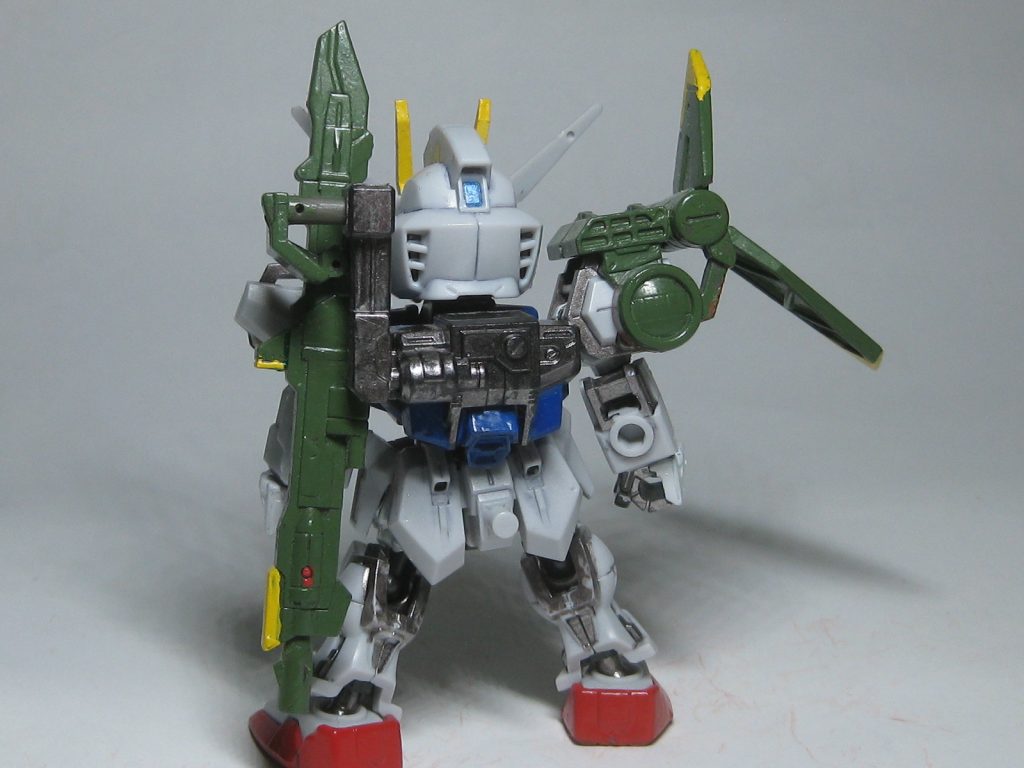 後ろ姿はこんな感じです。