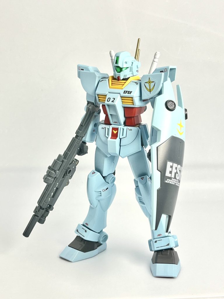 ジャンクで手に入れたEGラーガンダムをベースに、頭部は雑誌付録のワグテイル、ライフルは30MMの武器、シールドはジム・キャノンⅡから。