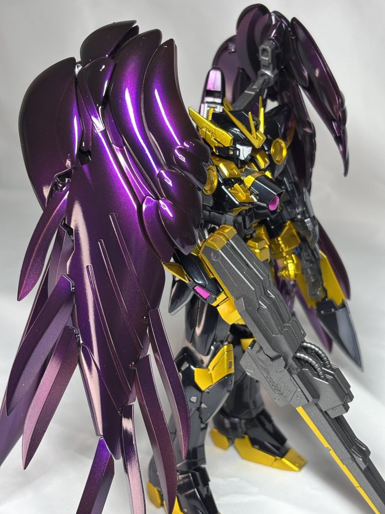 紫は中々上手くできました。しかも曲面が多く映えます。黒は何度も重ね塗りをした割にはイマイチでした。(ただの光沢ブラックで良かったかも)