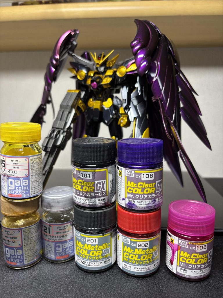 外装:黒：黒サフ→メタルブラック→クリアブラック、灰：黒サフ→スターブライトシルバー→クリアブラック、黄：黒サフ→スターブライトゴールド→クリアイエロー、紫:黒サフ→メタルレッド→クリアバイオレット、ピンク:スターブライトシルバー→クリアピンクフレーム:ガンメタサフ、武器：ガンメタサフ＋黒サフ