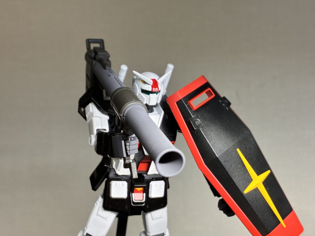 迫り来る01ガンダム