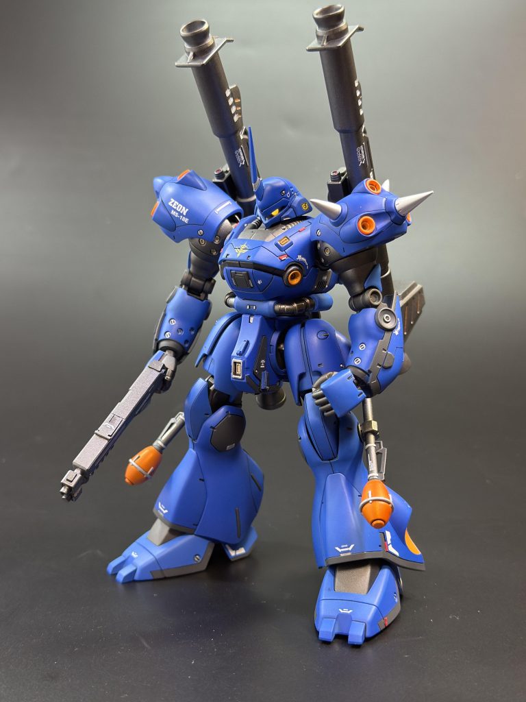 シュツルムファウストの弾頭はピカピカのオレンジにしたかったので、ゴールドで塗装後にクリアオレンジを3層吹いてます。