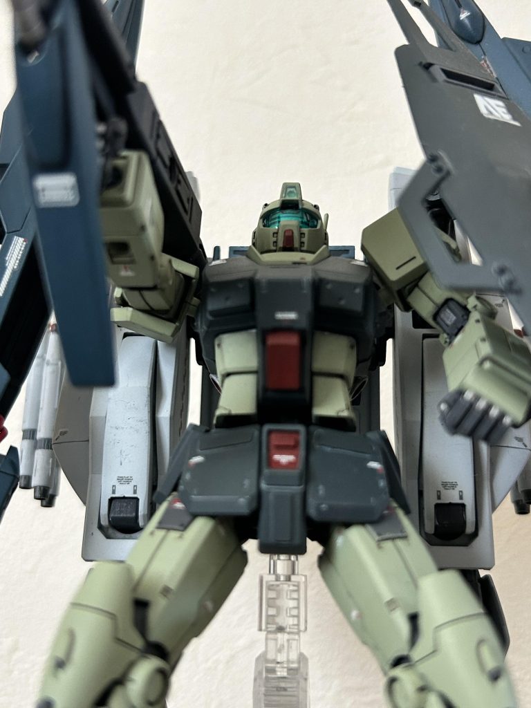 排熱ダクトも変更されている。シールドも検証用として急製造されている。これは対弾性よりもビームコートの検証となる。