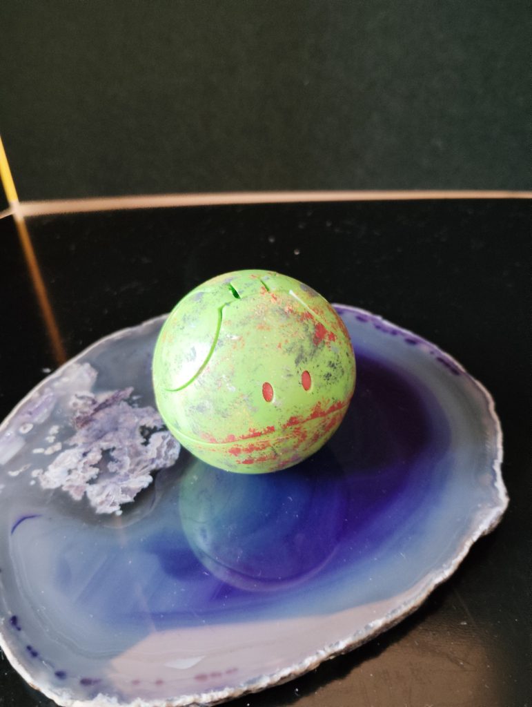 ほら、あなたの後ろにもデスハロが...